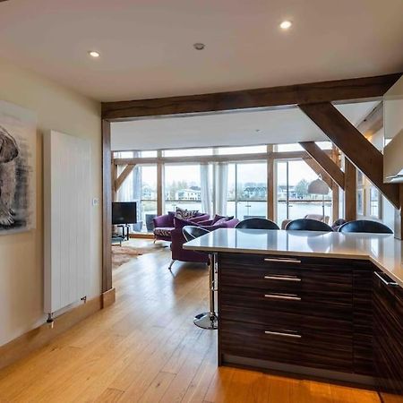 Otters Holt Somerford Keynes Exterior foto