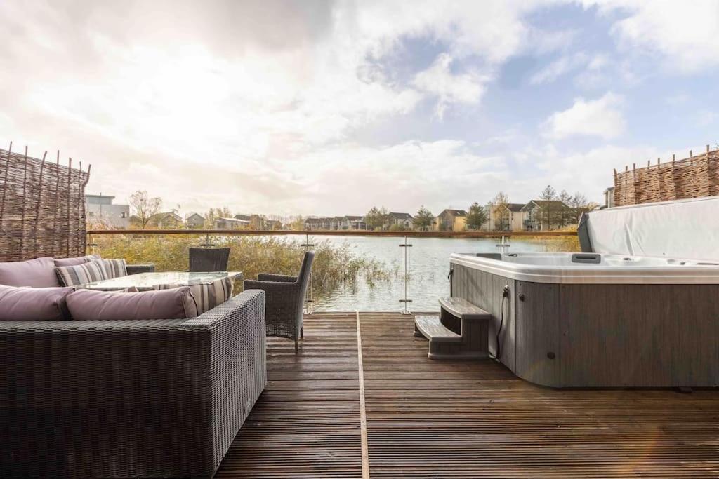 Otters Holt Somerford Keynes Exterior foto