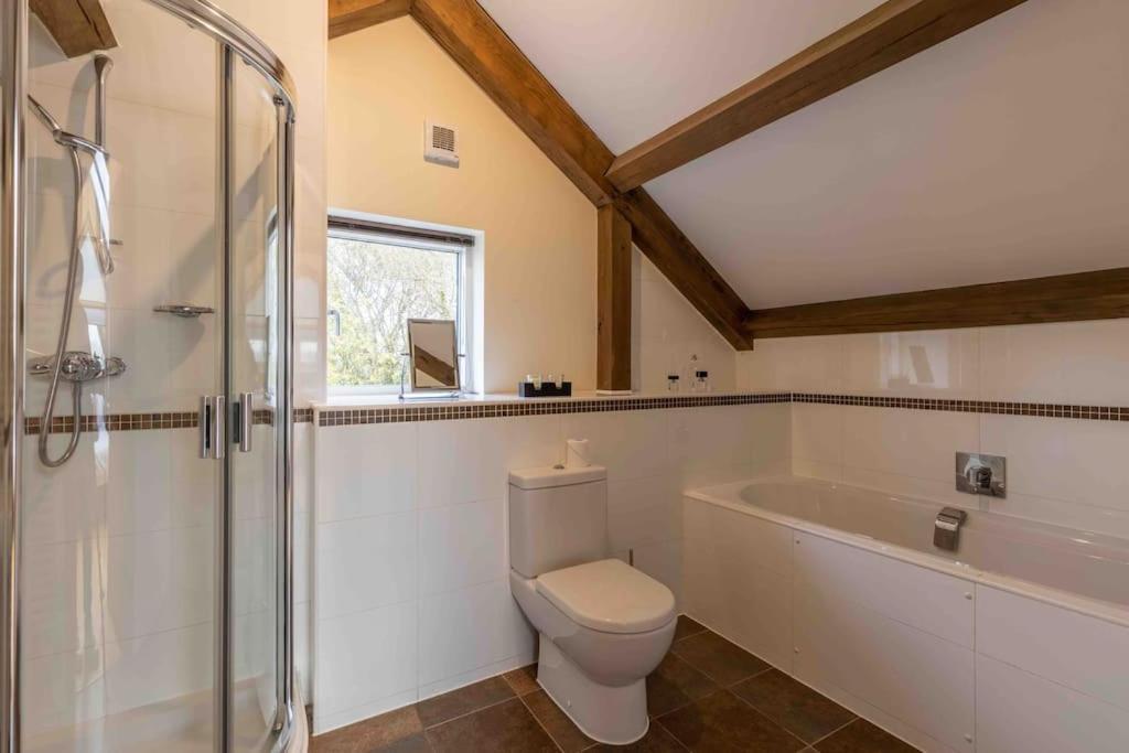 Otters Holt Somerford Keynes Exterior foto