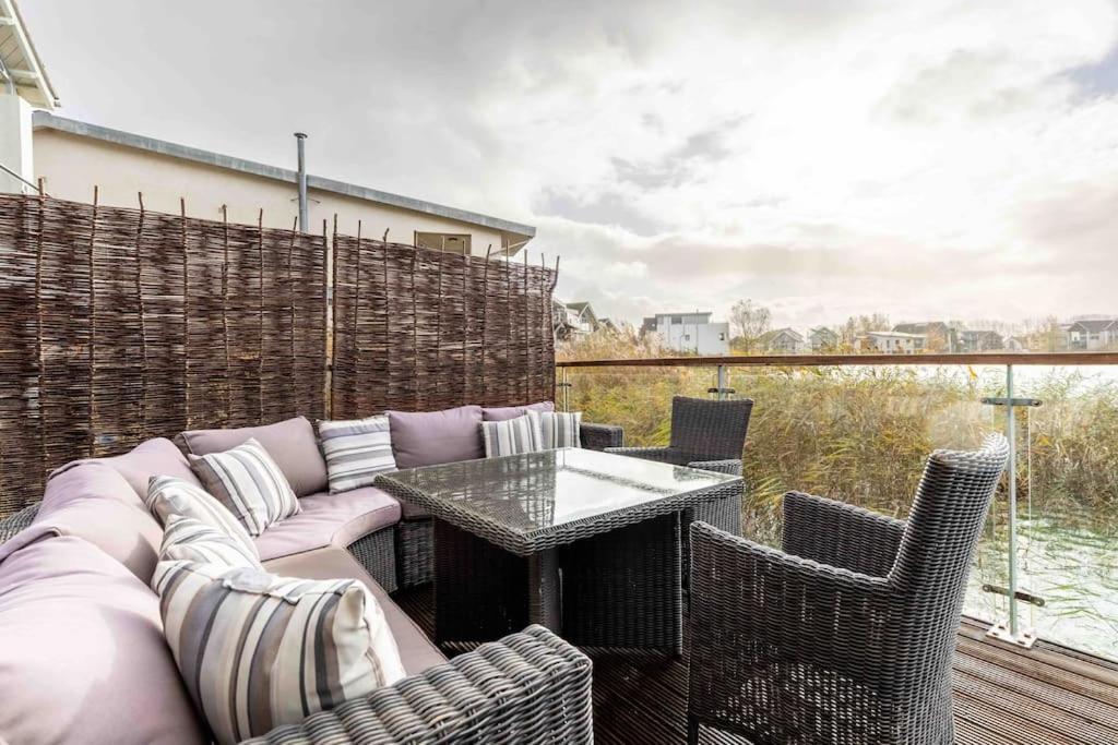 Otters Holt Somerford Keynes Exterior foto